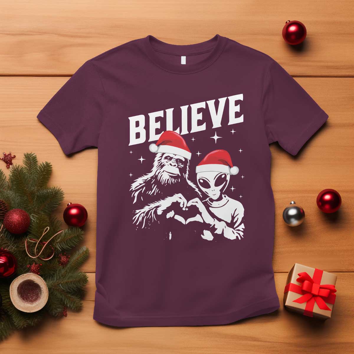 alien-and-bigfoot-christmas-t-shirt