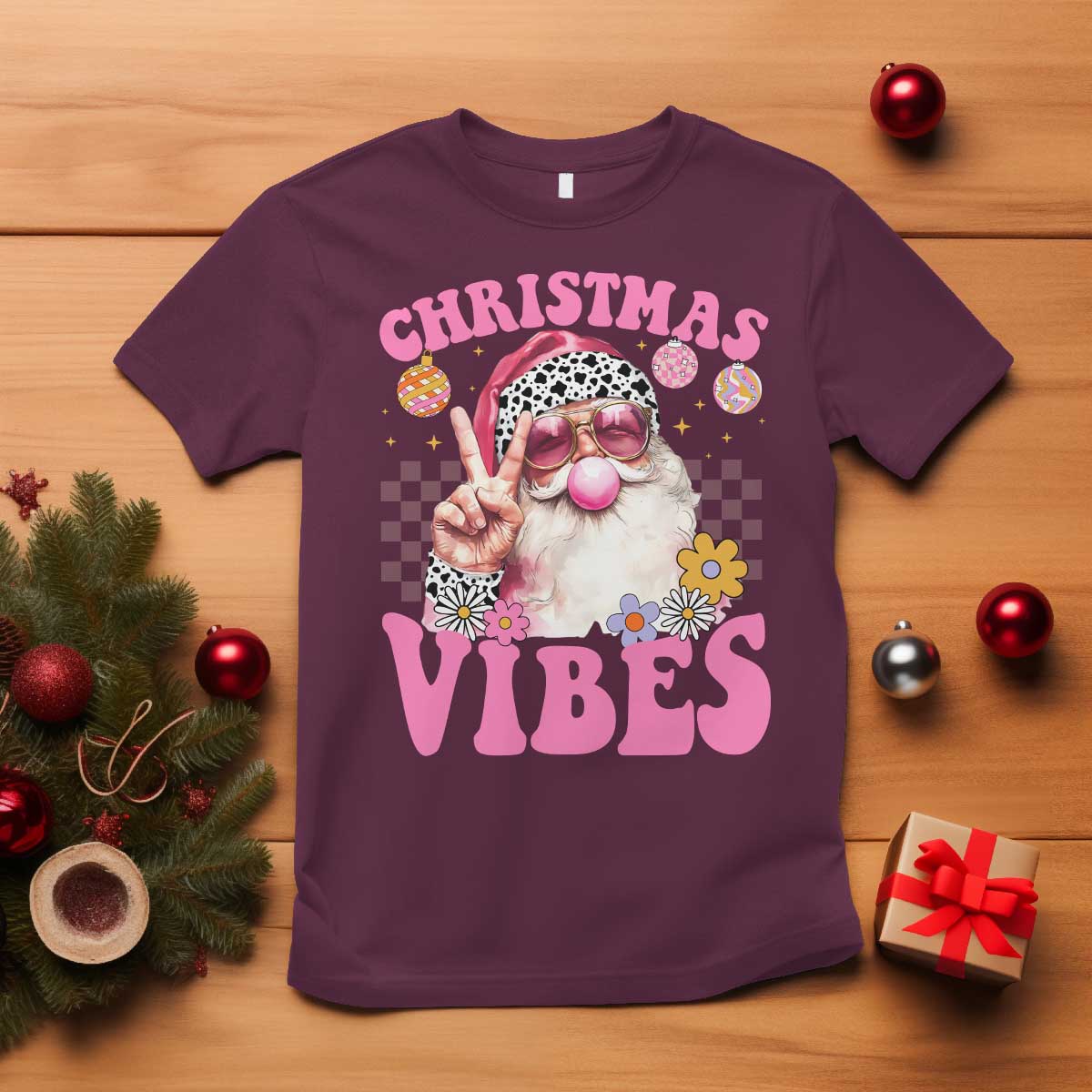 retro-christmas-santa-t-shirt-pink-xmas-vibes-groovy-santa-claus-womens-kids-girls-gifts