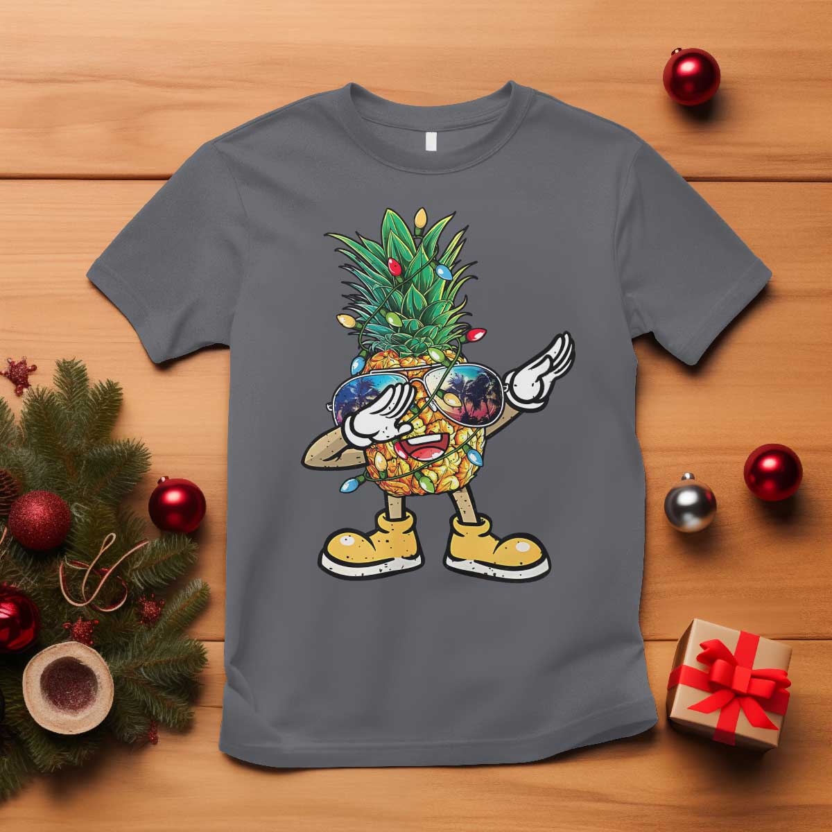 dabbing-pineapple-christmas-tree-lights-xmas-sunglasses-t-shirt-tropical-holiday-beach-tank-for-hawaii-vacation