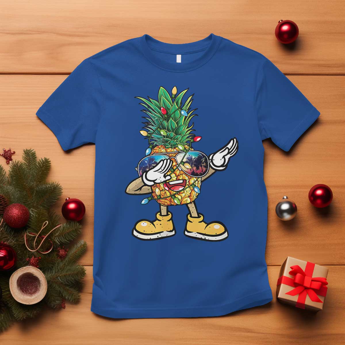 dabbing-pineapple-christmas-tree-lights-xmas-sunglasses-t-shirt-tropical-holiday-beach-tank-for-hawaii-vacation