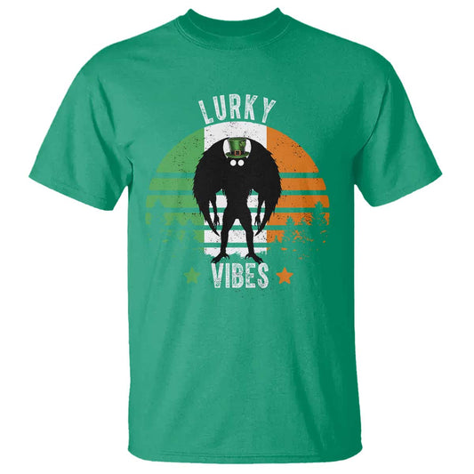funny-st-patricks-day-mothman-t-shirt-lurky-vibes-shamrock-retro-ireland-flag