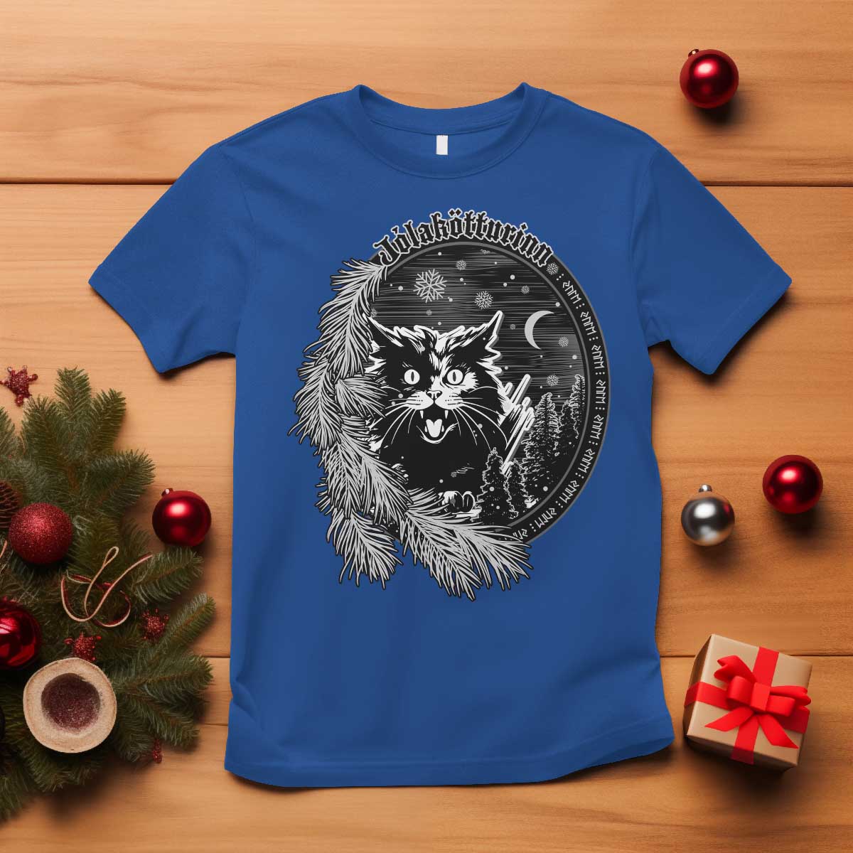 funny-yule-black-cat-mistletoe-jolakotturinn-t-shirt